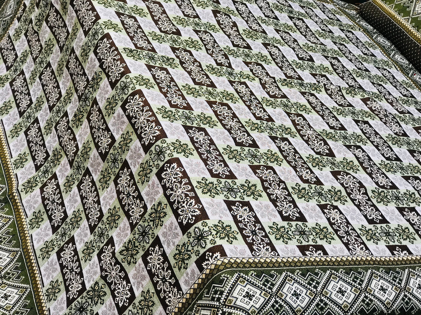 Noor SOTI Cotton 3-Pc Bedsheet Set – Timeless Comfort, Pakistani Crafted