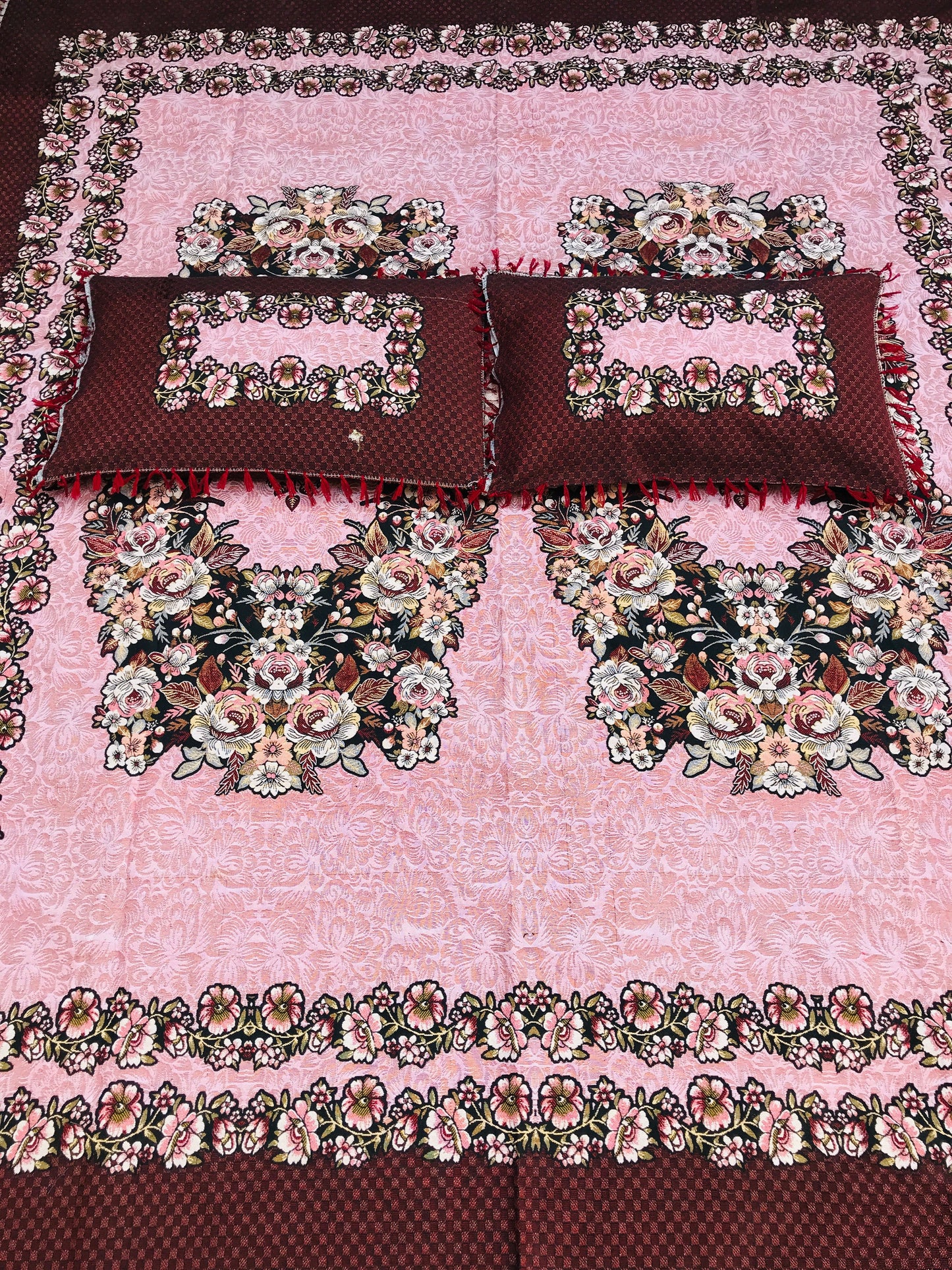 SOTI Red Cotton A1 3PC Bedsheet – Where Luxury Meets Comfort