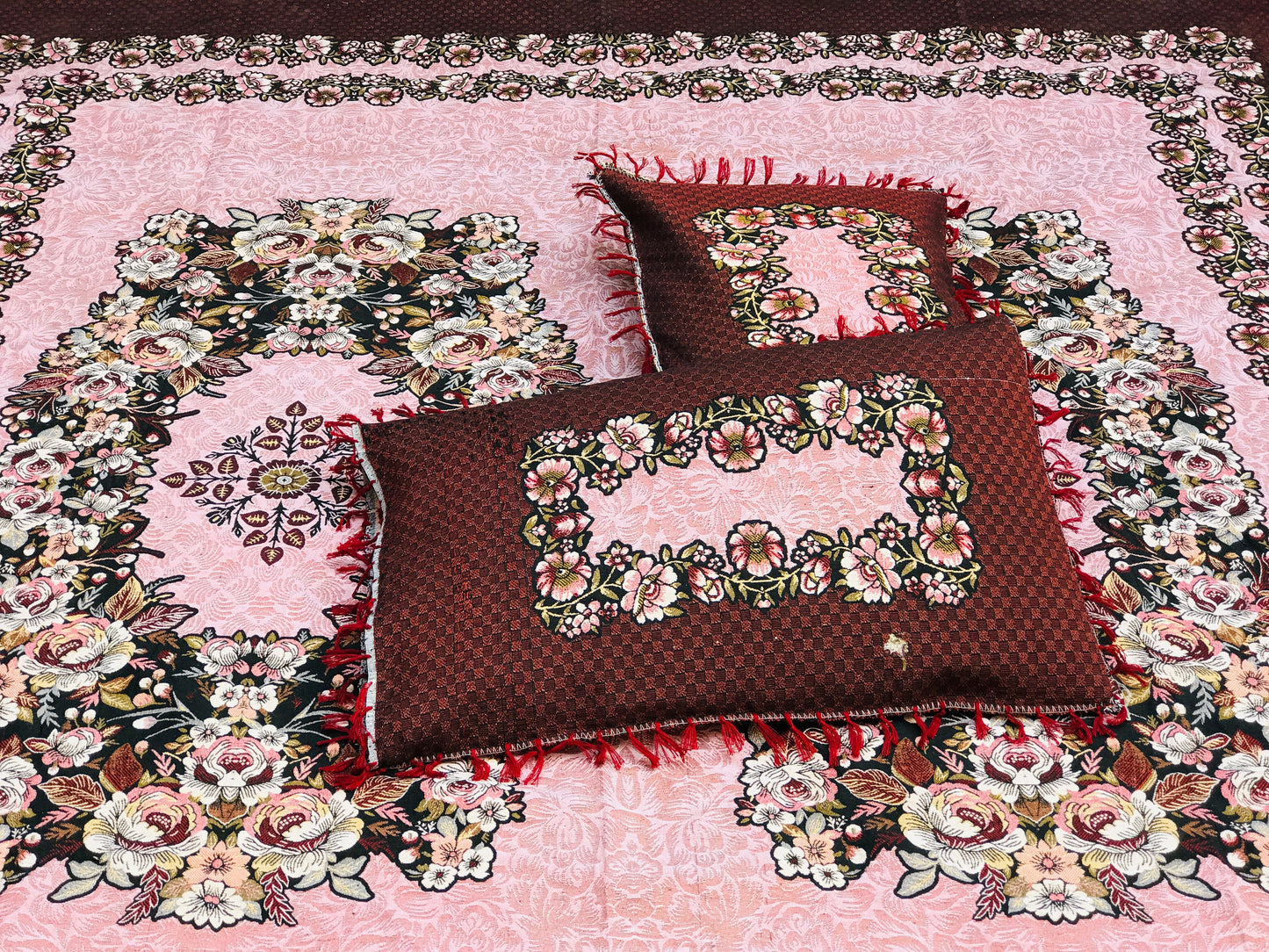 SOTI Red Cotton A1 3PC Bedsheet – Where Luxury Meets Comfort