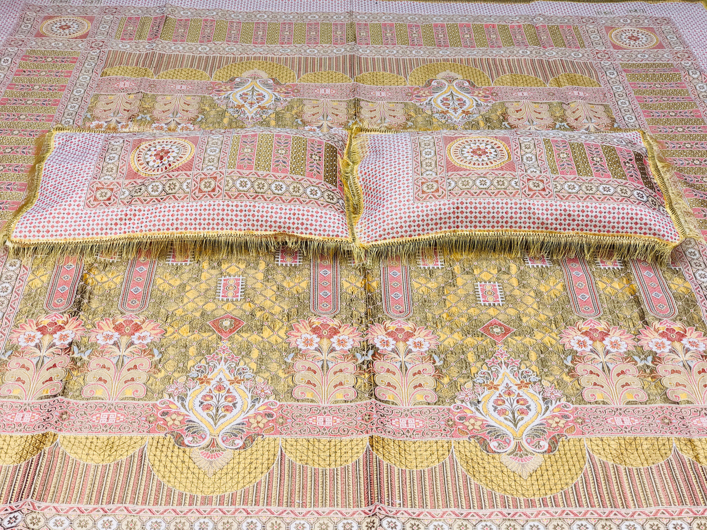 Golden Red Shade Goldstar 3-Piece Bedsheet – Soft Touch & Elegant Shine