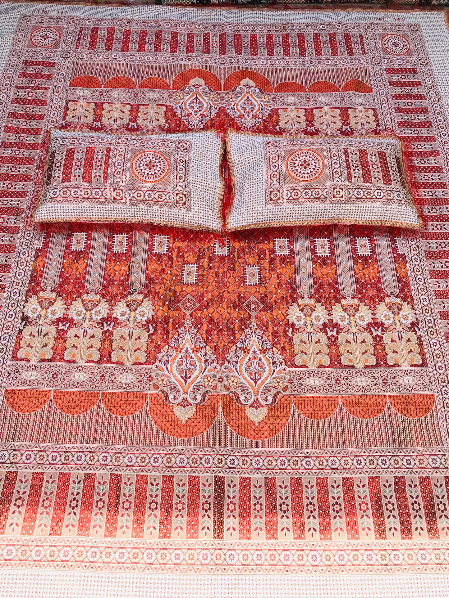 Red Brown Shade Goldstar 3-Piece Bedsheet – Soft Touch & Elegant Shine