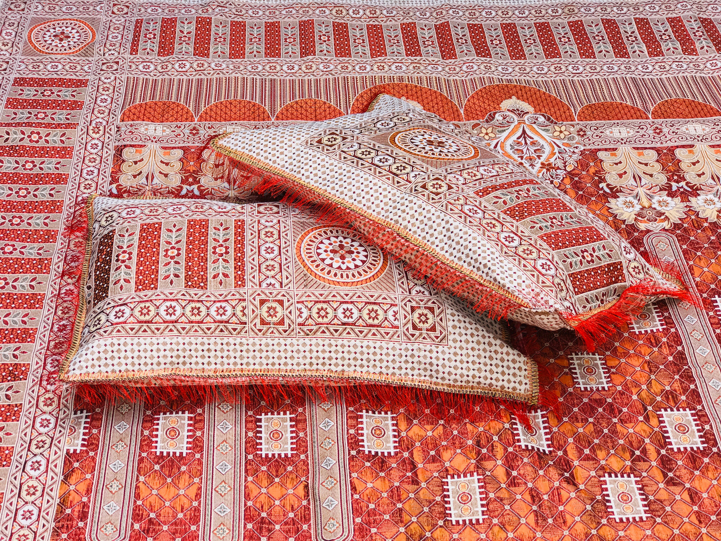 Red Brown Shade Goldstar 3-Piece Bedsheet – Soft Touch & Elegant Shine