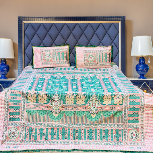 Green Red Shade Goldstar 3-Piece Bedsheet – Soft Touch & Elegant Shine